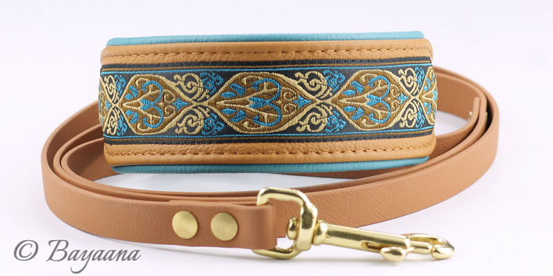 Halsband Albion mit Biothane-Leine in Cognac und Messingbeschlägen